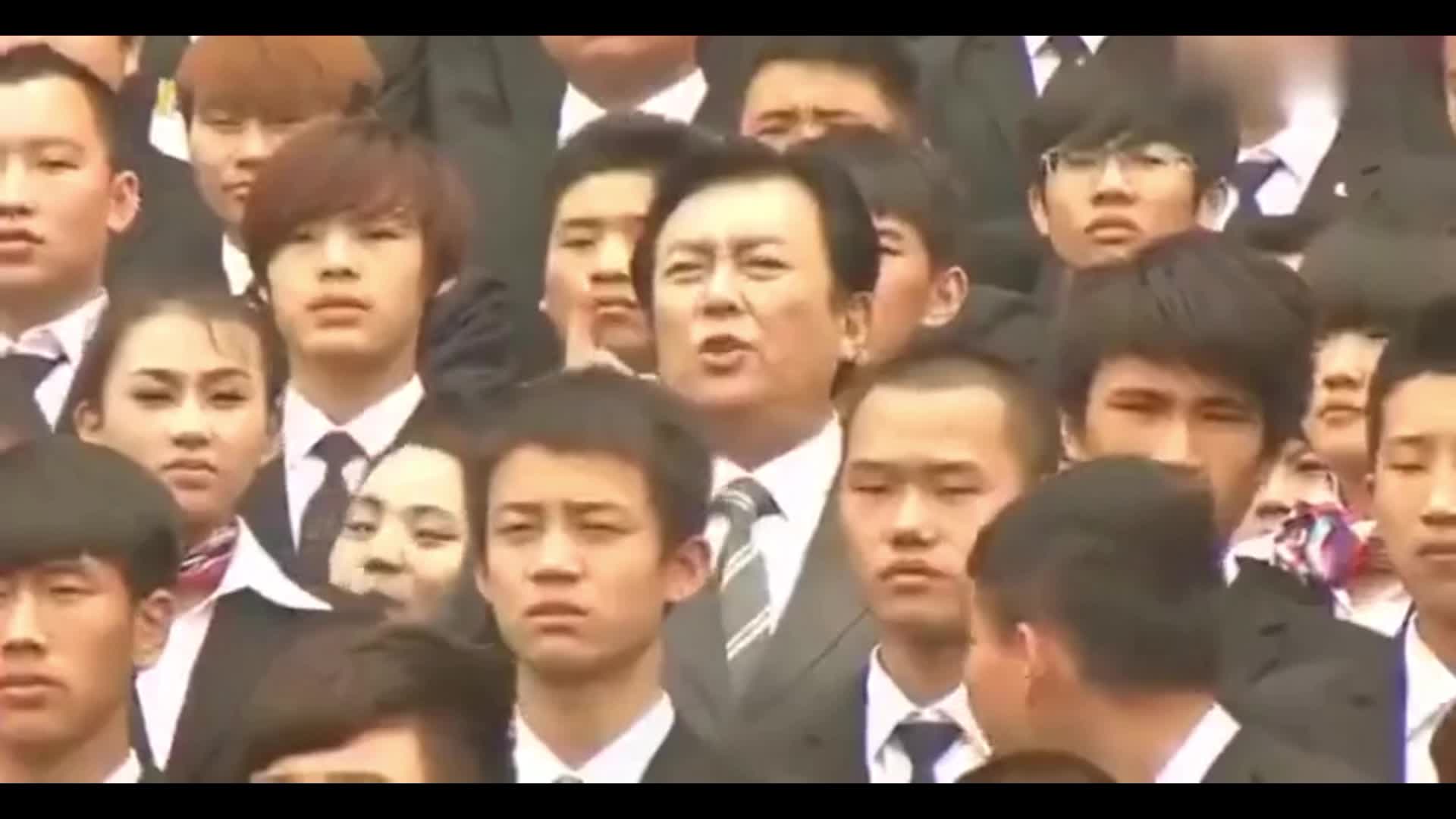 4{V:{ V~(chung)